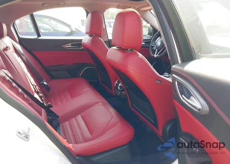 2019 Alfa Romeo Giulia Ti Sport Awd z USA, uszkodzony, nr VIN ZARFANBN2K7603755